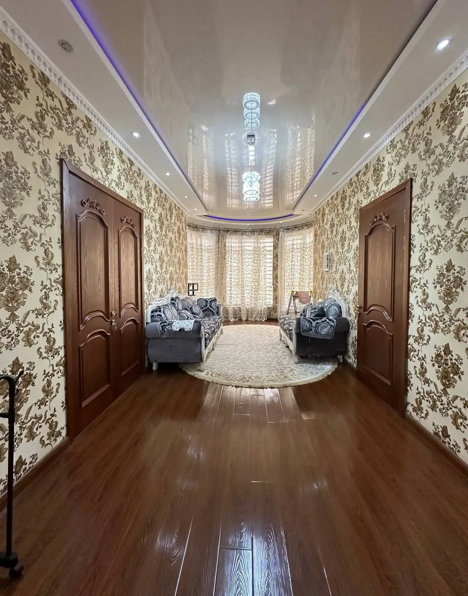 2 этажный, 6-комн. дом, 323 м², 5 соток, Сино