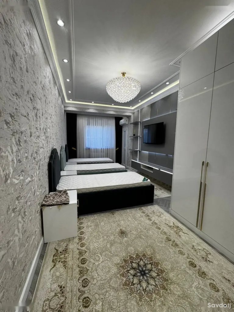 3-комн. квартира, 5 этаж, 115 м², сино