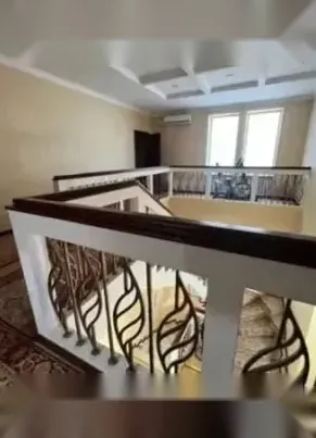 2-этажный, 10 комнатный дом, 650 м², Сомони