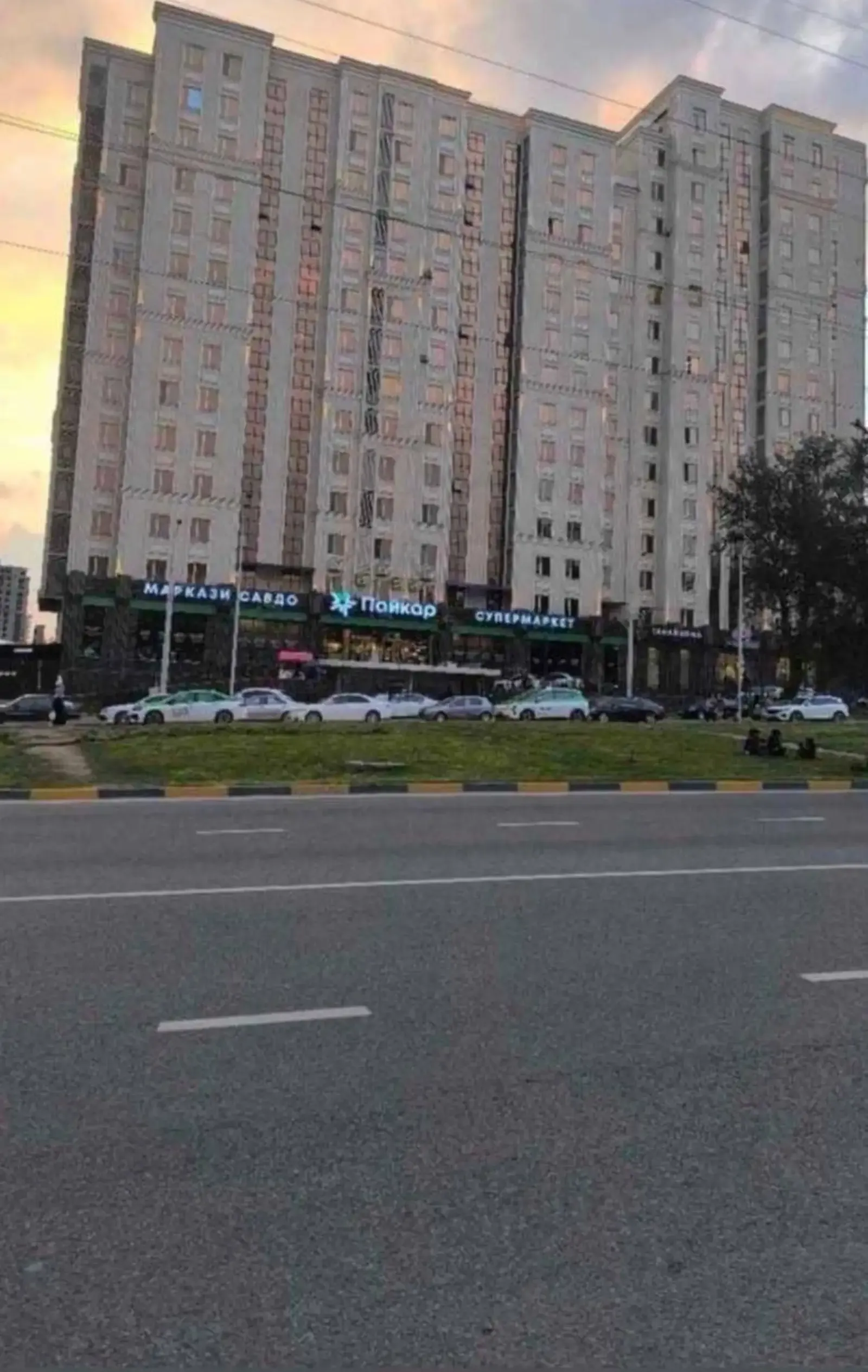 2-комн. квартира, 12 этаж, 64 м², Сино