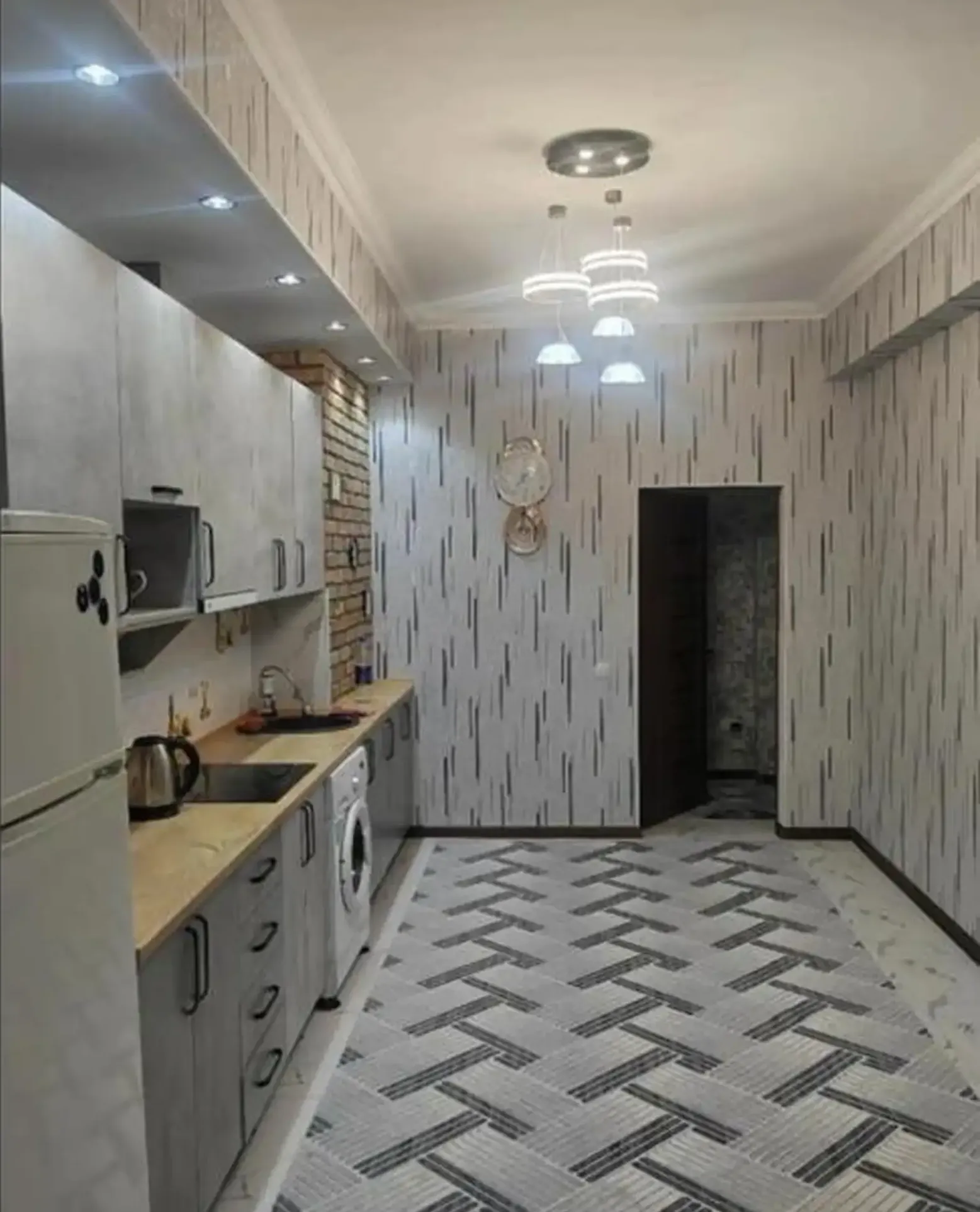 2-комн. квартира, 13 этаж, 92м², Сомони