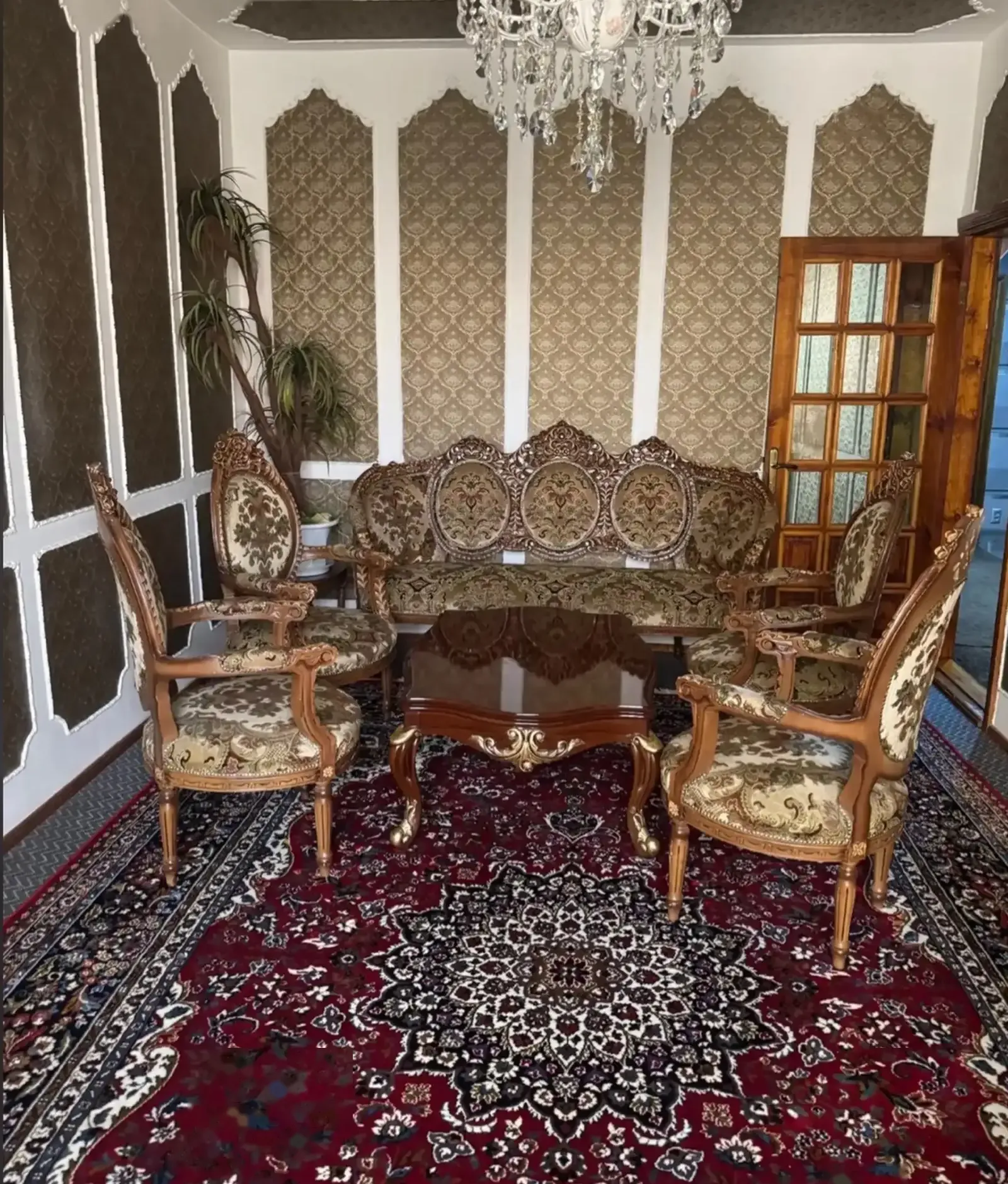3-комн. квартира, 4 этаж, 100м², сино