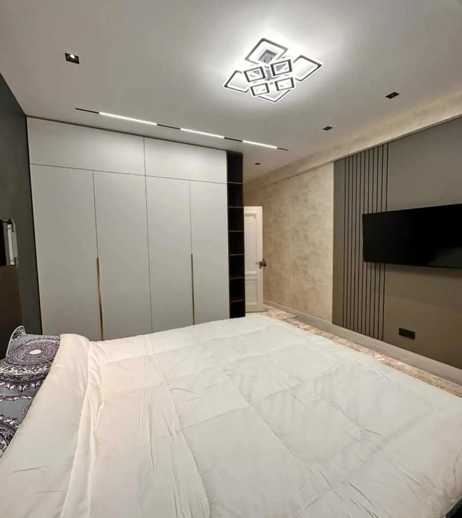 3-комн. квартира, 8 этаж, 100м², Сомони
