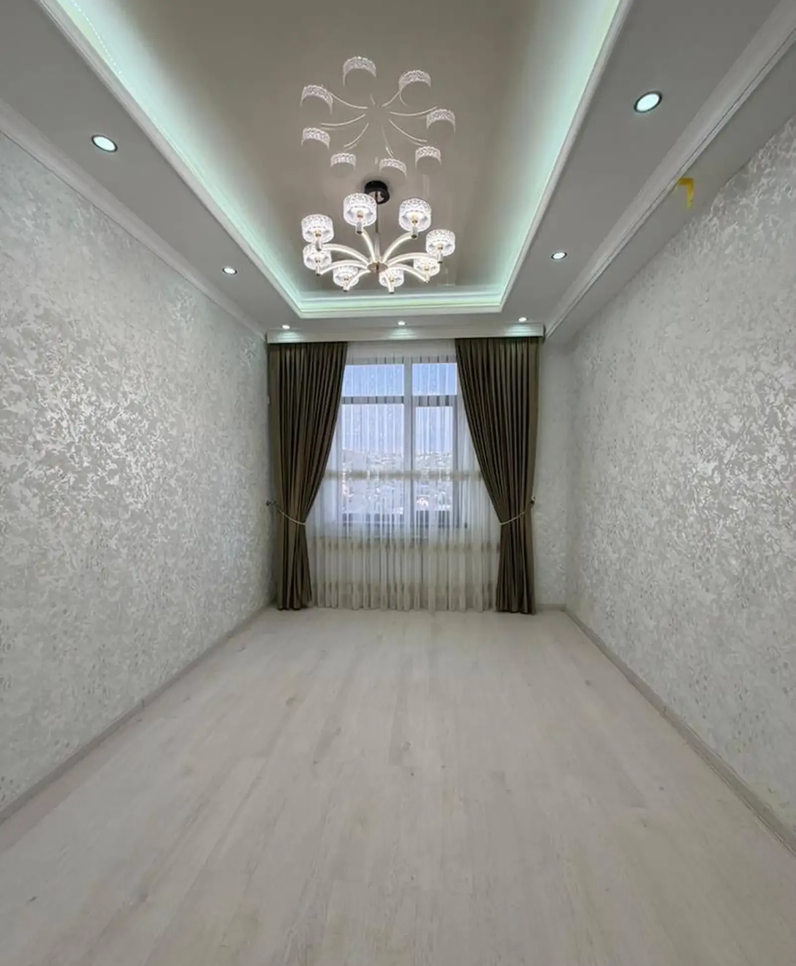 2-комн. квартира, 15 этаж, 74 м², Шохмансур