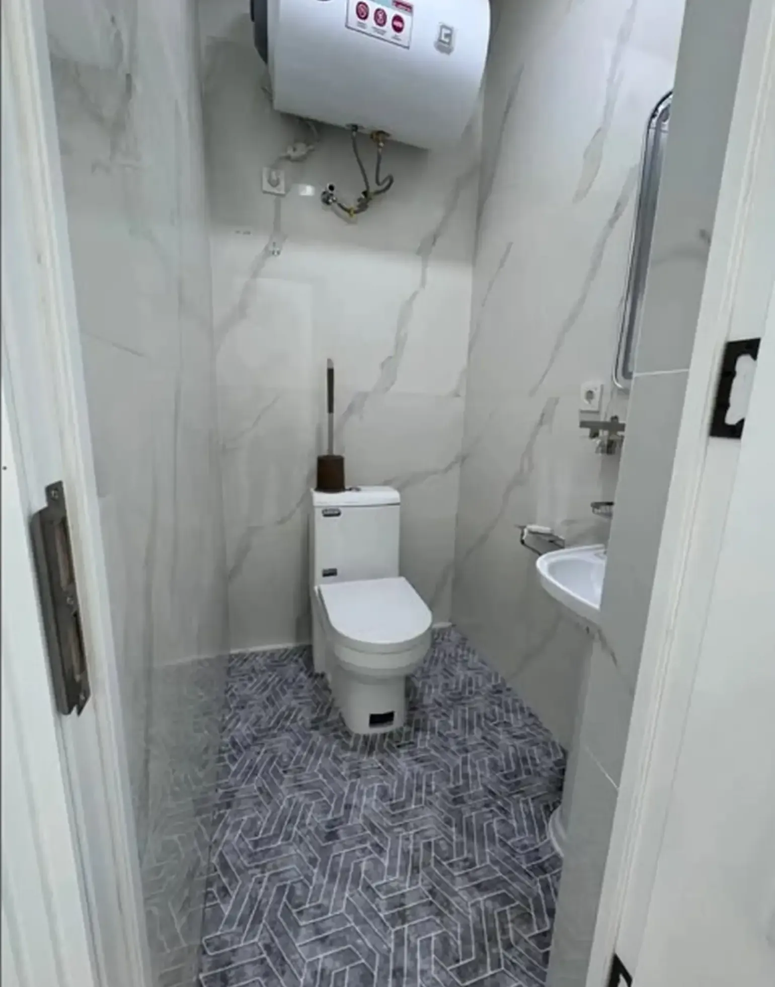 2-комн. квартира, 6 этаж, 85м², Сино