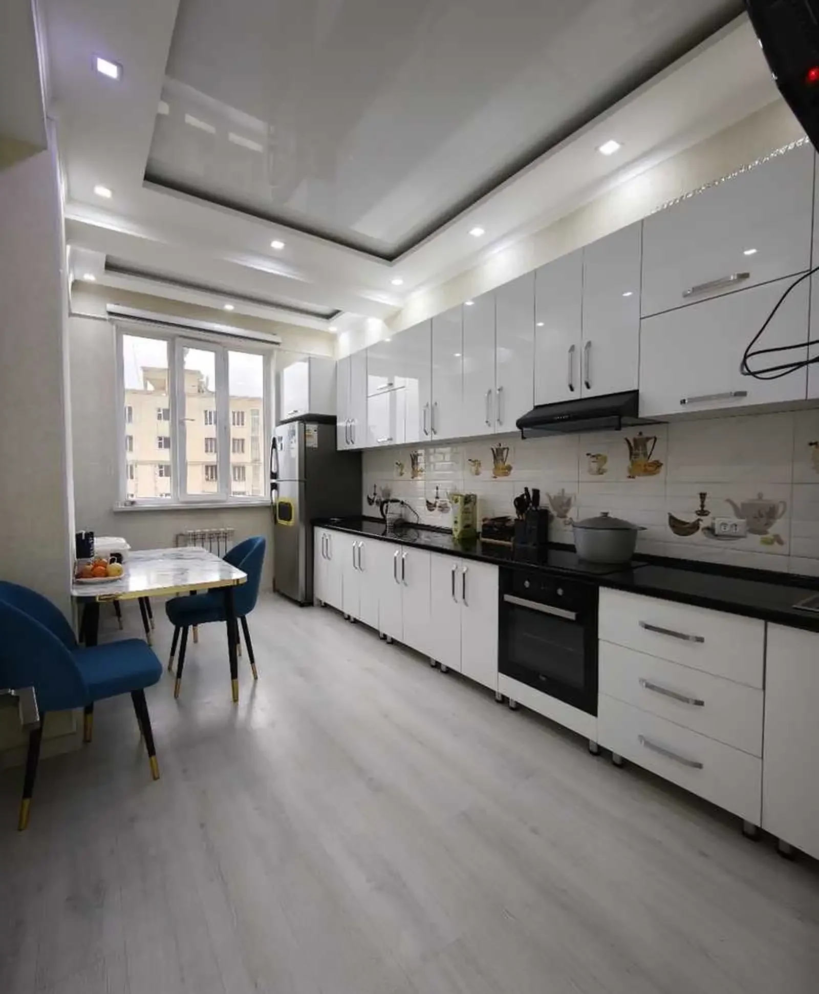 3-комн. квартира, 12 этаж, 110м², Сино, 82 мкр, Лесная сказка