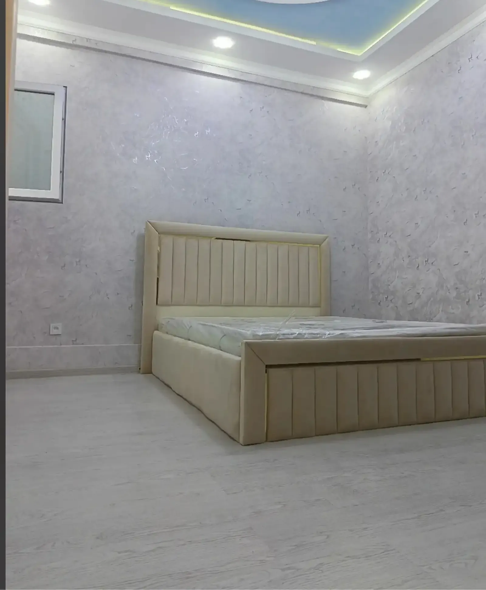 3-комн. квартира, 6 этаж, 76м², сино