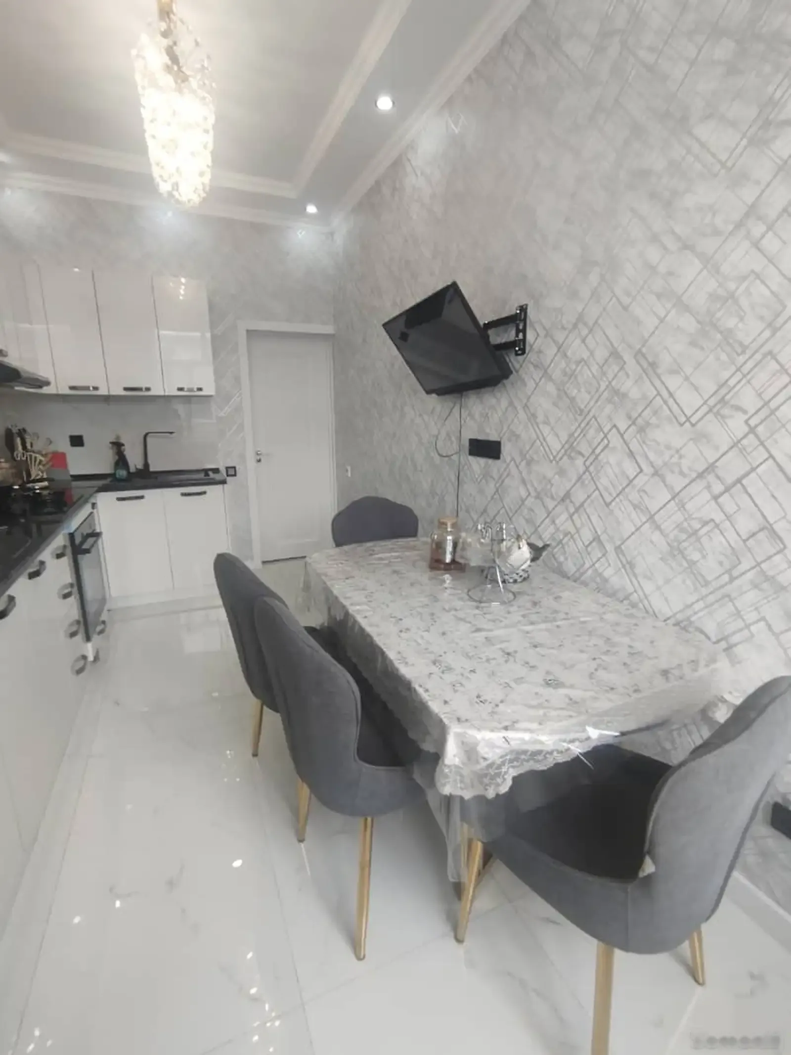 3-к квартира, 6 этаж, 80 м², И.Сомони