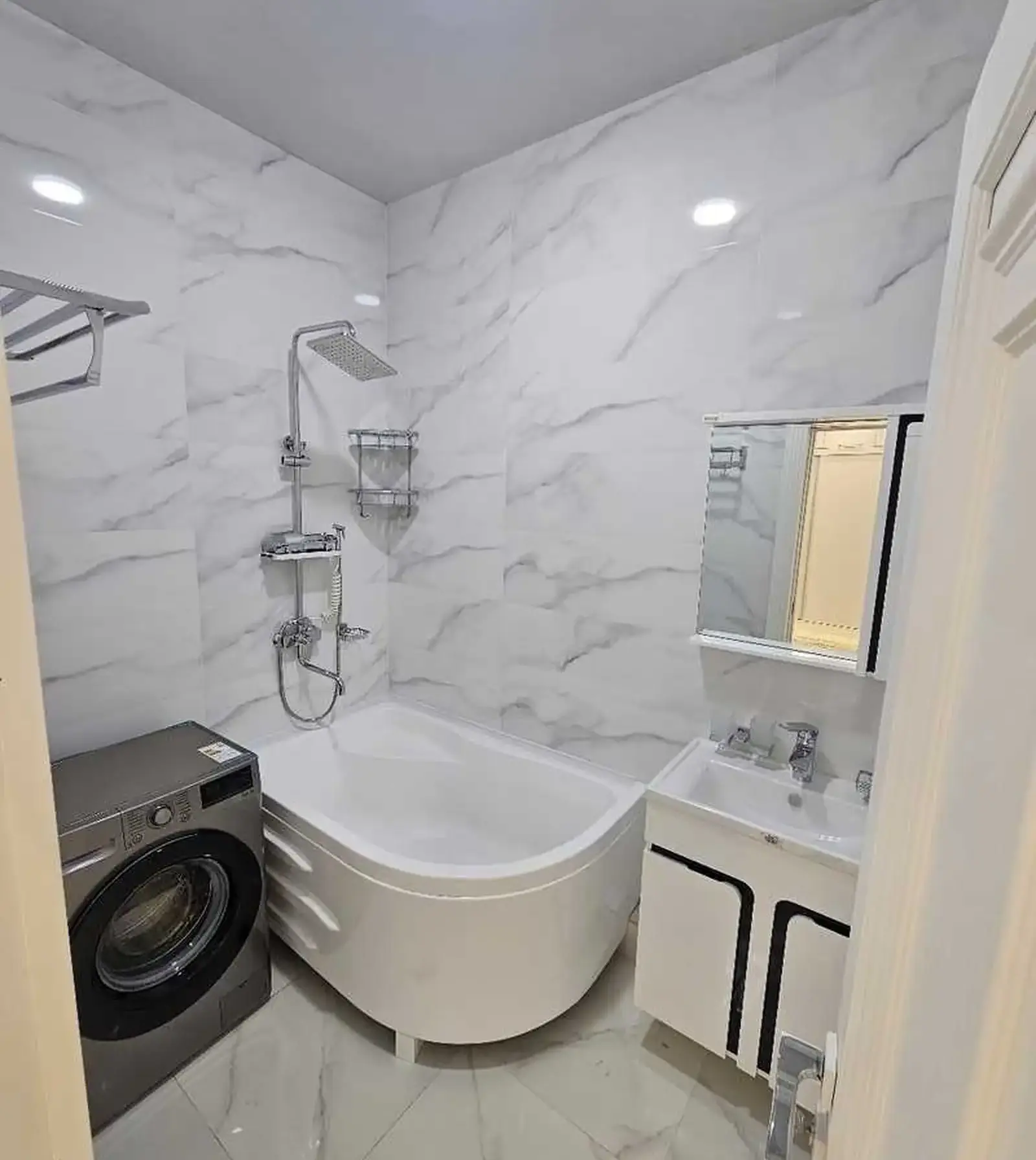 3-комн. квартира, 9 этаж, 120м², шоҳмансур