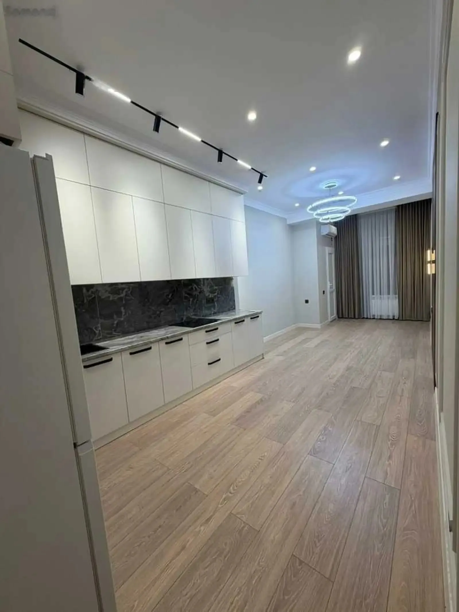1-к квартира, 10 этаж, 65 м², Славянский