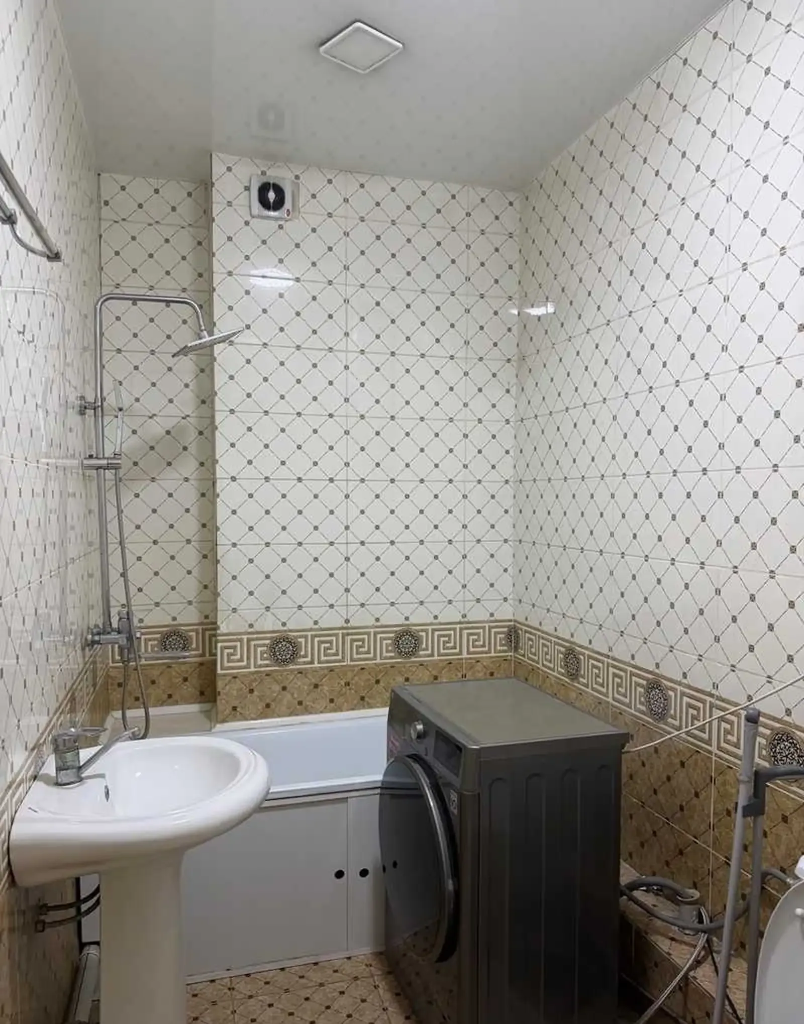 2-комн. квартира, 12 этаж, 65м², Сино