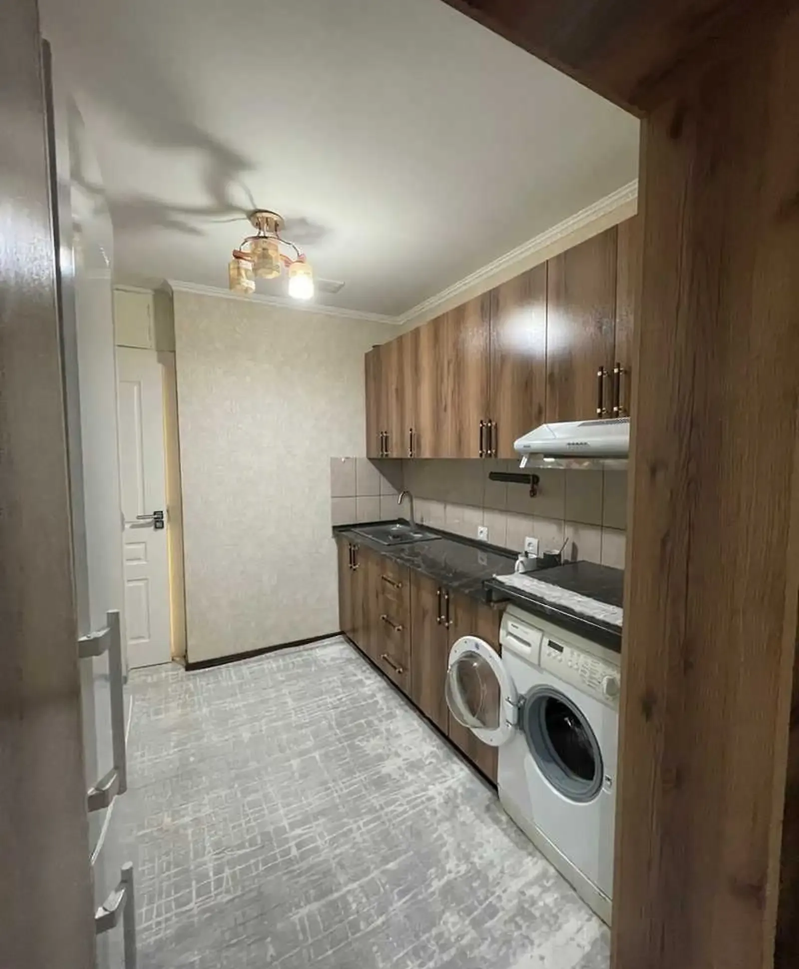 2-комн. квартира, 5 этаж, 68м², Фирдавси