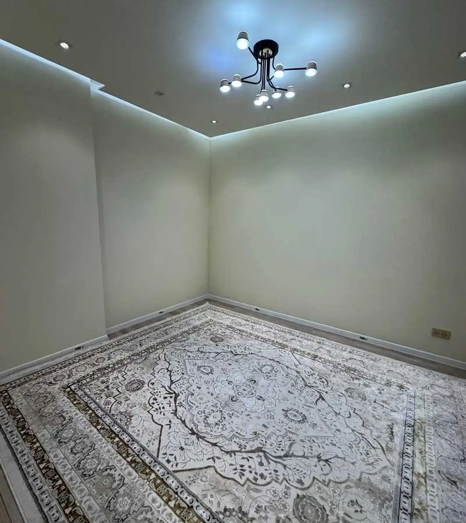 4-комн. квартира, 18 этаж, 130м², Хилтон