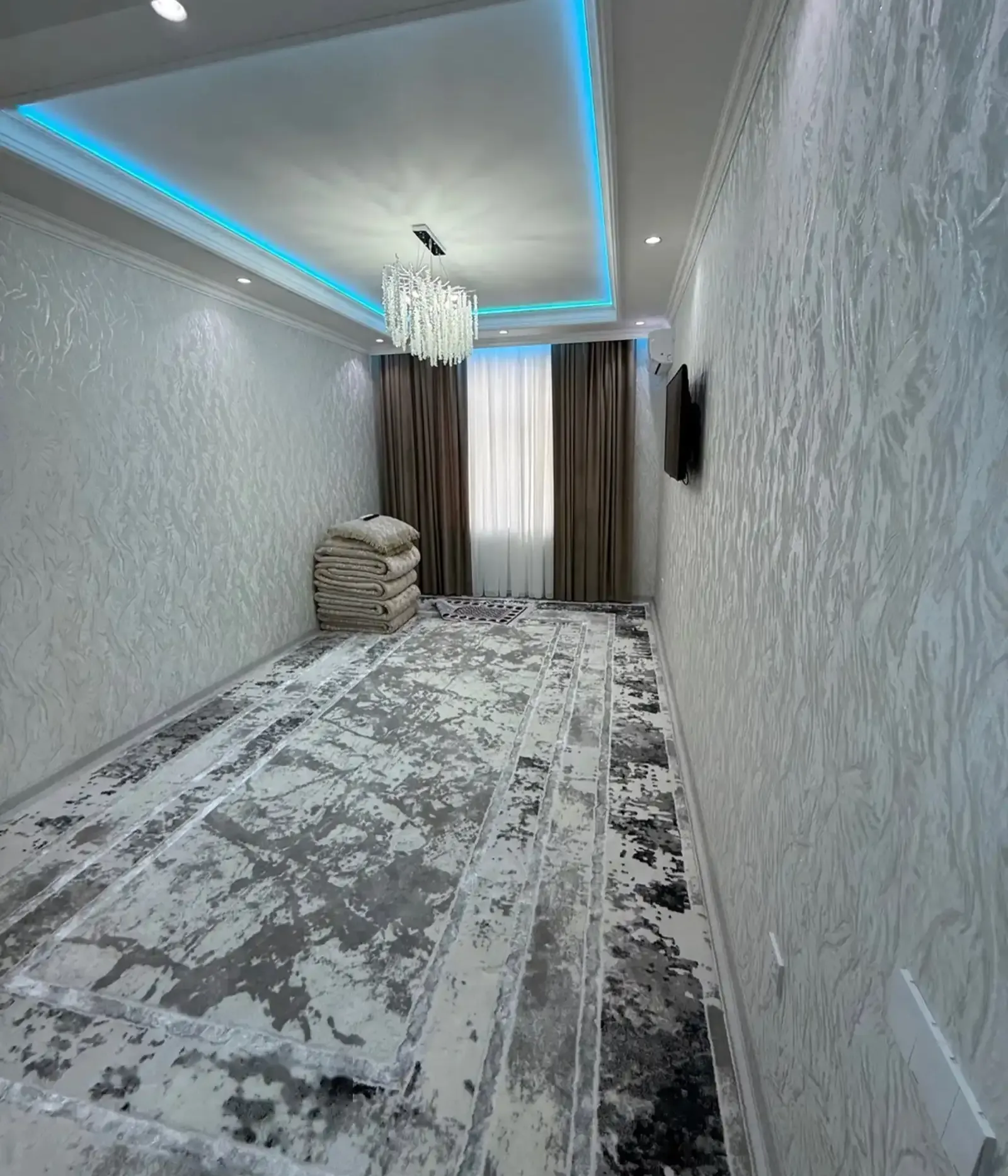2-комн. квартира, 19 этаж, 84м², Шохмансур