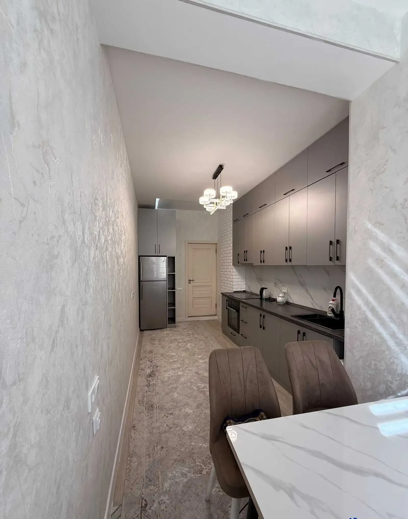 2-комн. квартира, 12 этаж, 77м², Овир