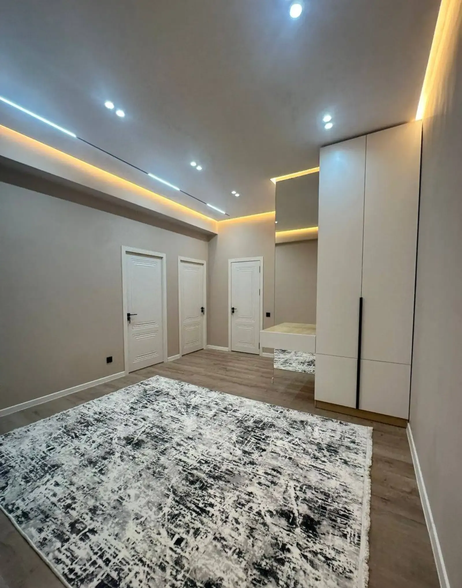2-комн. квартира, 9 этаж, 71 м², Шохмансур
