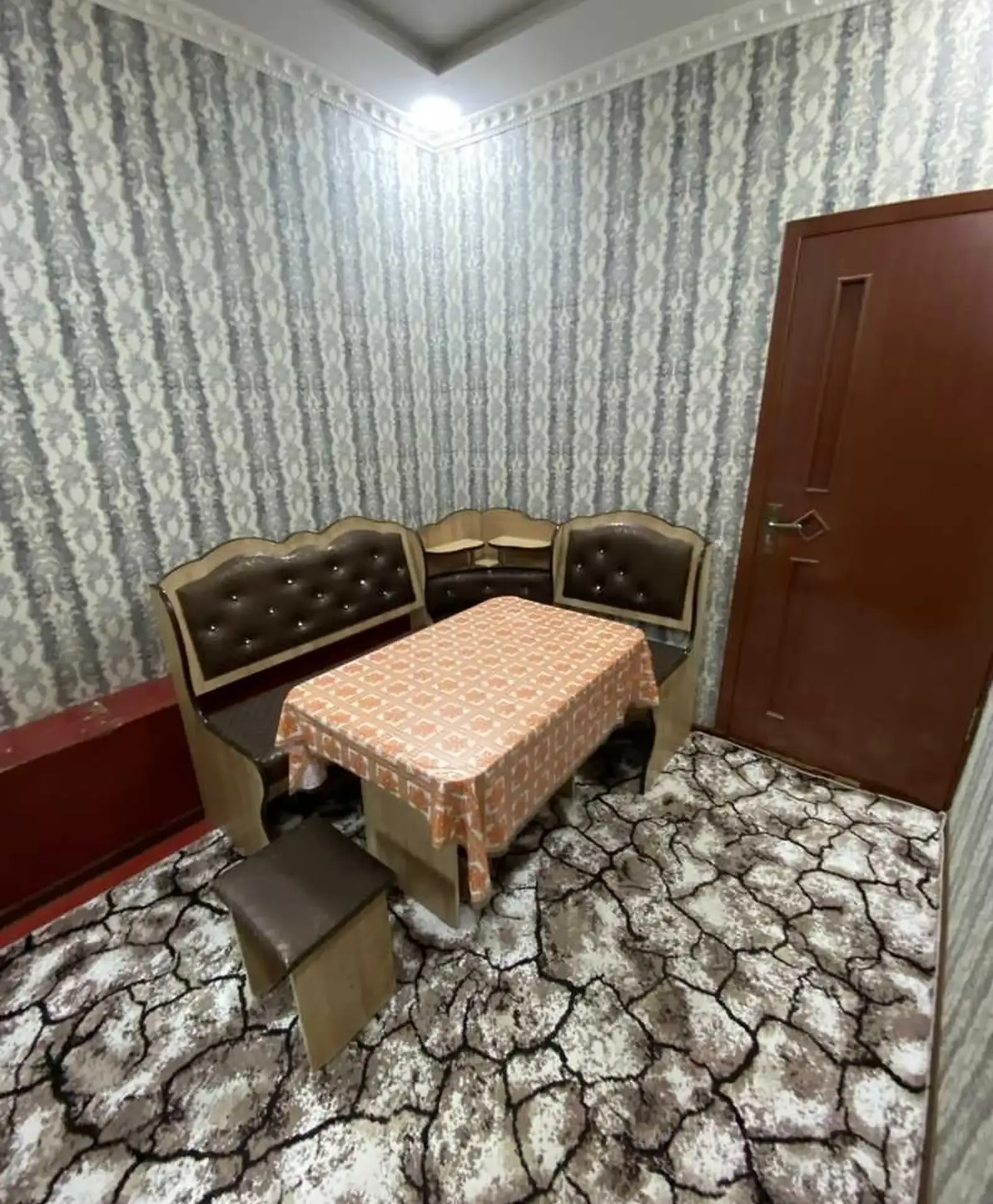 2-комн. квартира, 4 этаж, 62м², сино