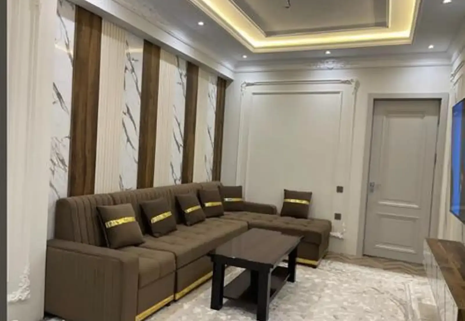 2-комн. квартира, 12 этаж, 97м², Шохмансур