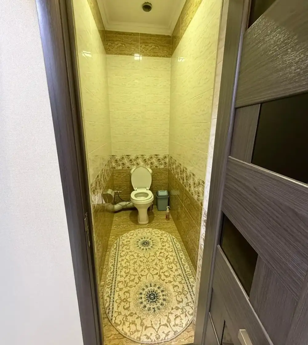 2-комн. квартира, 5 этаж, 70м², 92 мкр, Маркази Савдои Гулдаста, дом Королевский