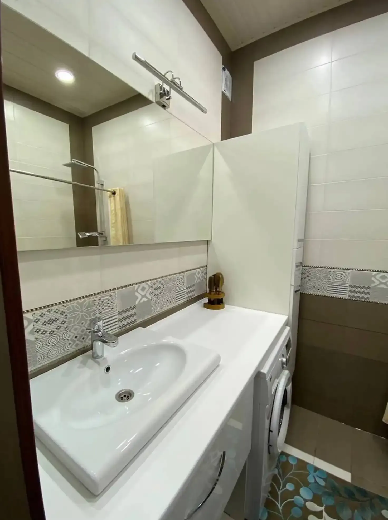 2-комн. квартира, 10 этаж, 100 м², Шохмансур