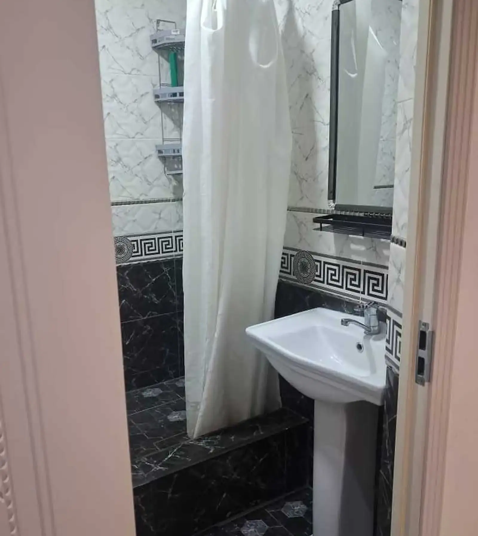 2-комн. квартира, 8 этаж, 70м², шохмансур