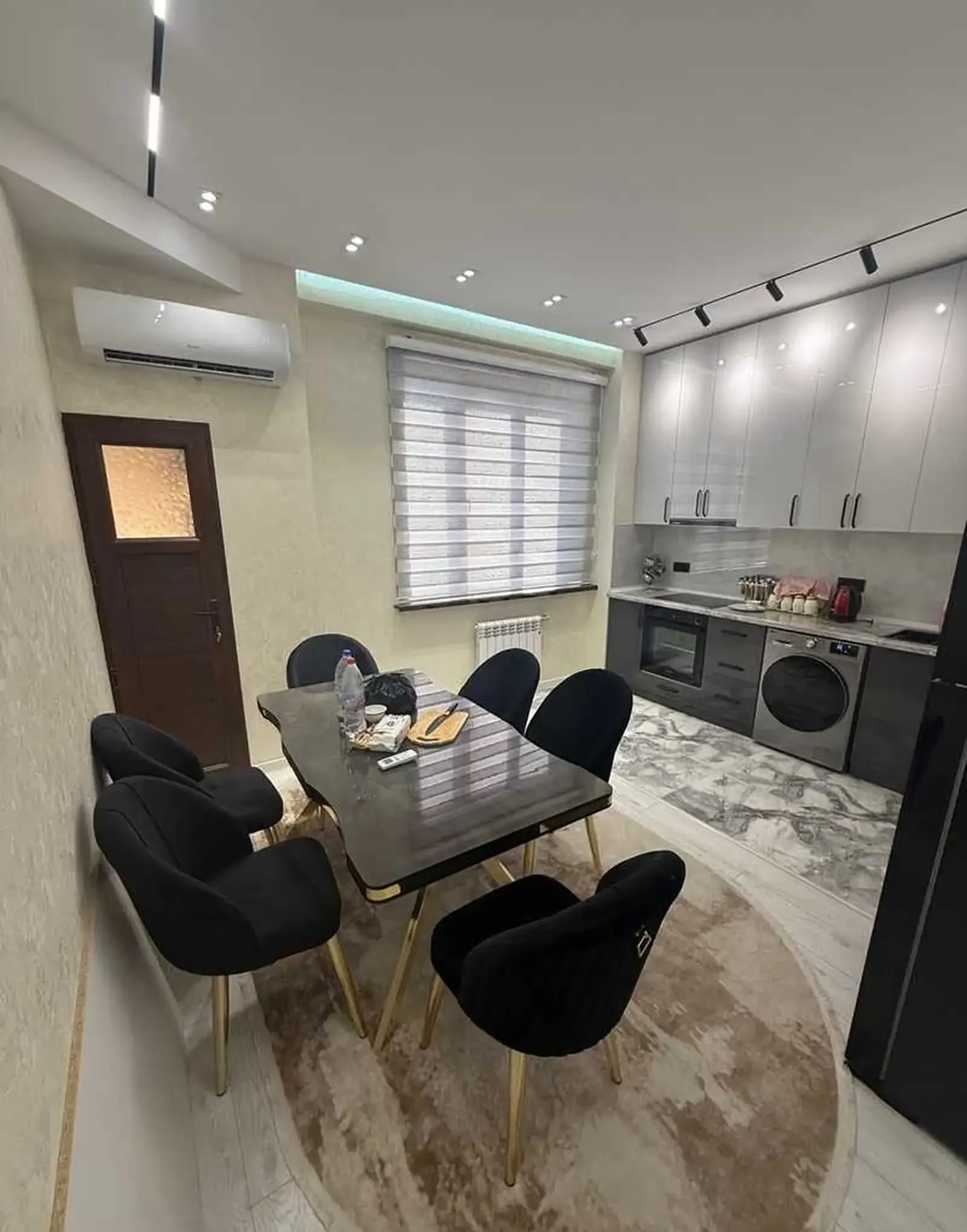 2-комн. квартира, 8 этаж, 90м², Овир