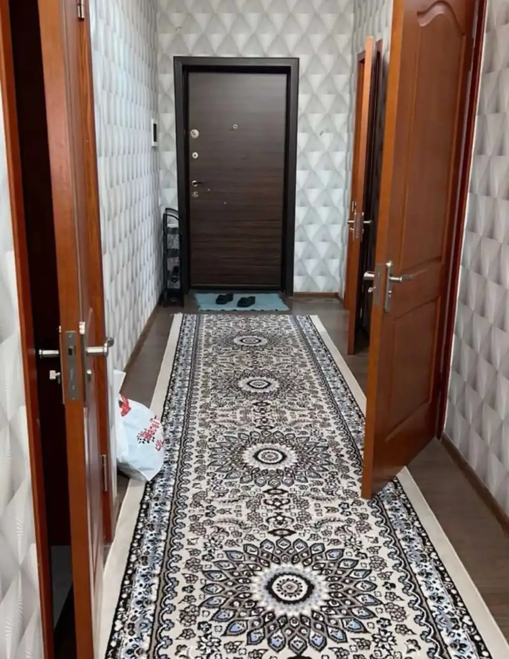 2-комн. квартира, 5 этаж, 80м², Сино