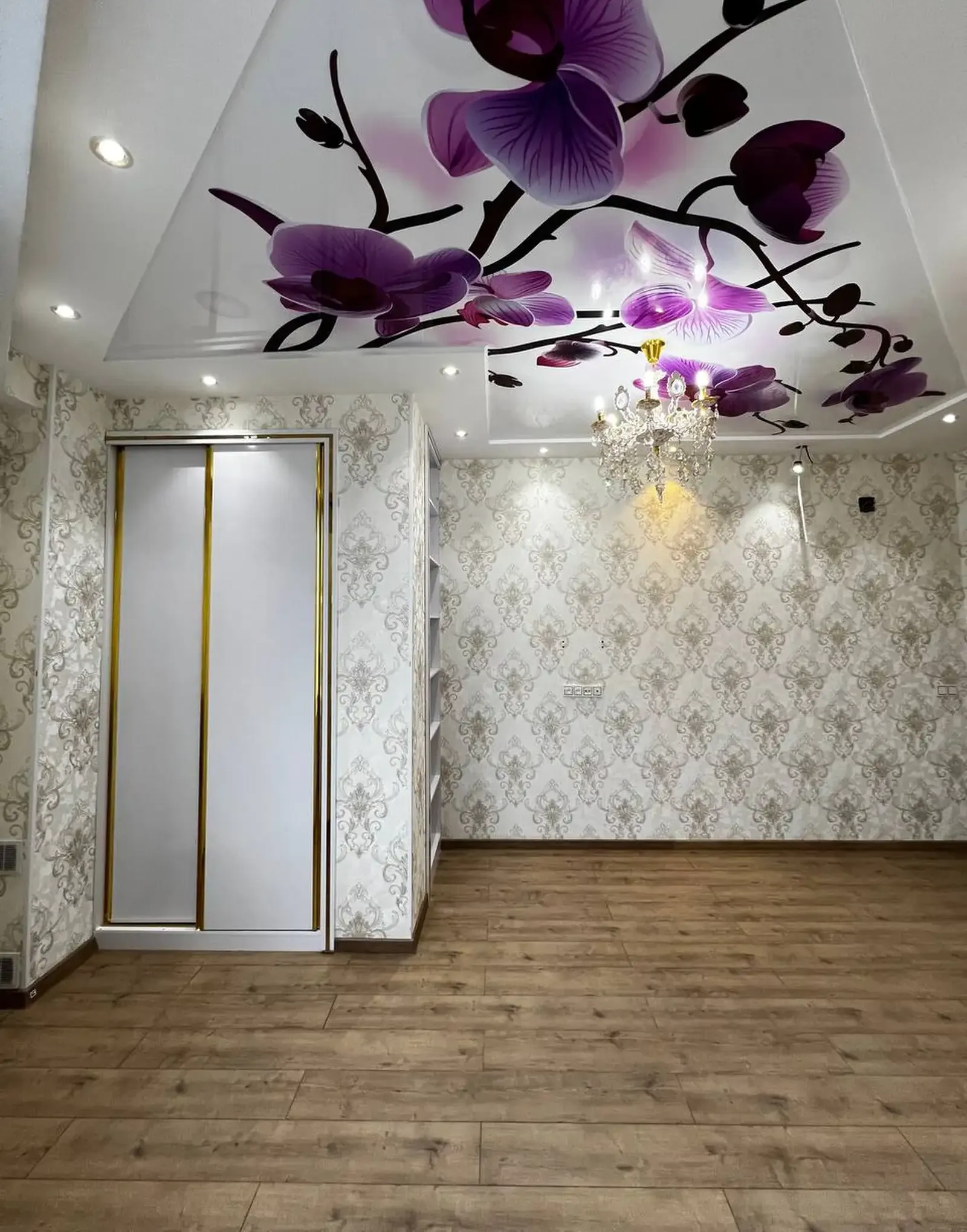 3-комн. квартира, 18 этаж, 107 м², Шохмансур