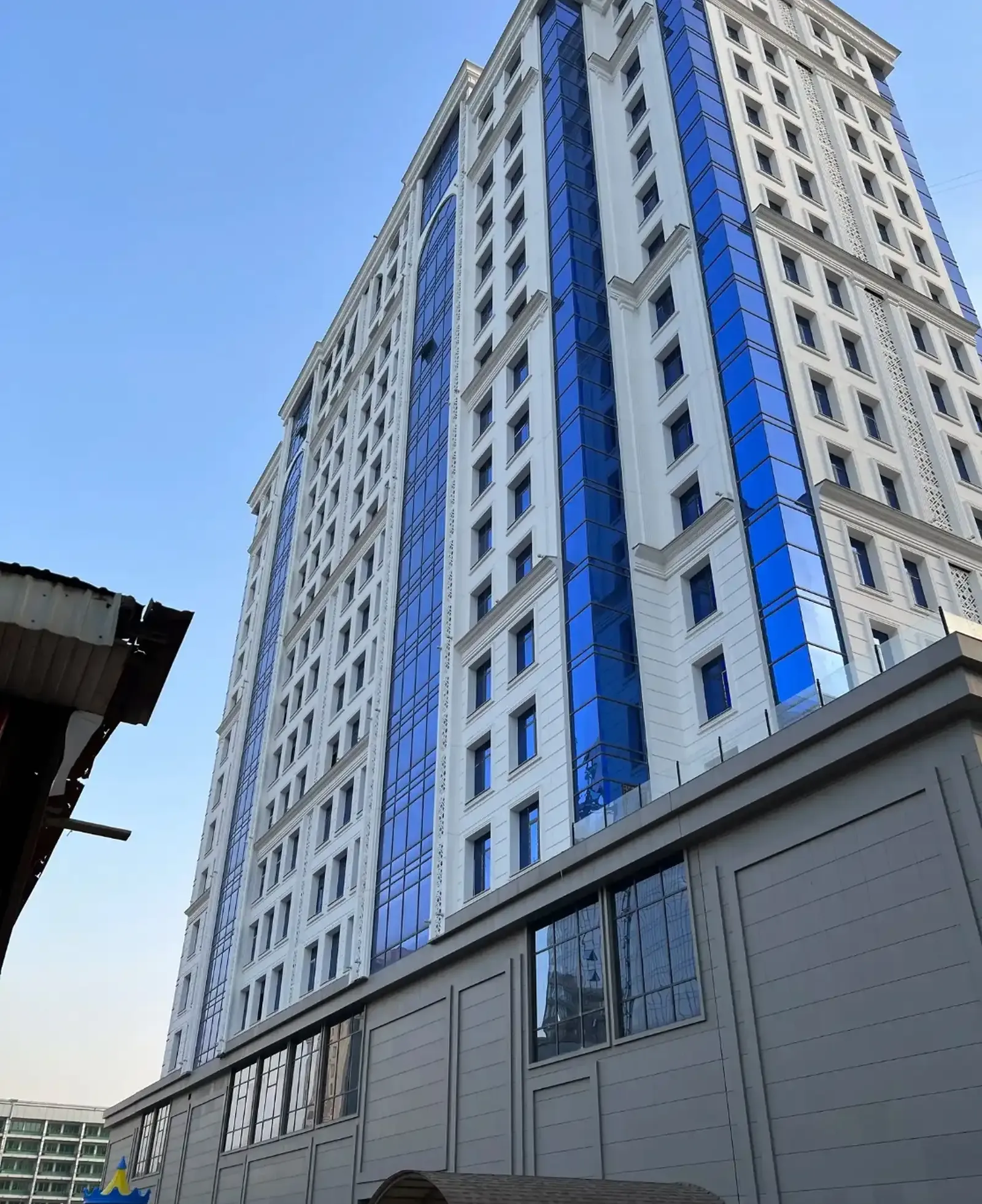 2-комн. квартира, 3 этаж, 88м², и.Сомони цум