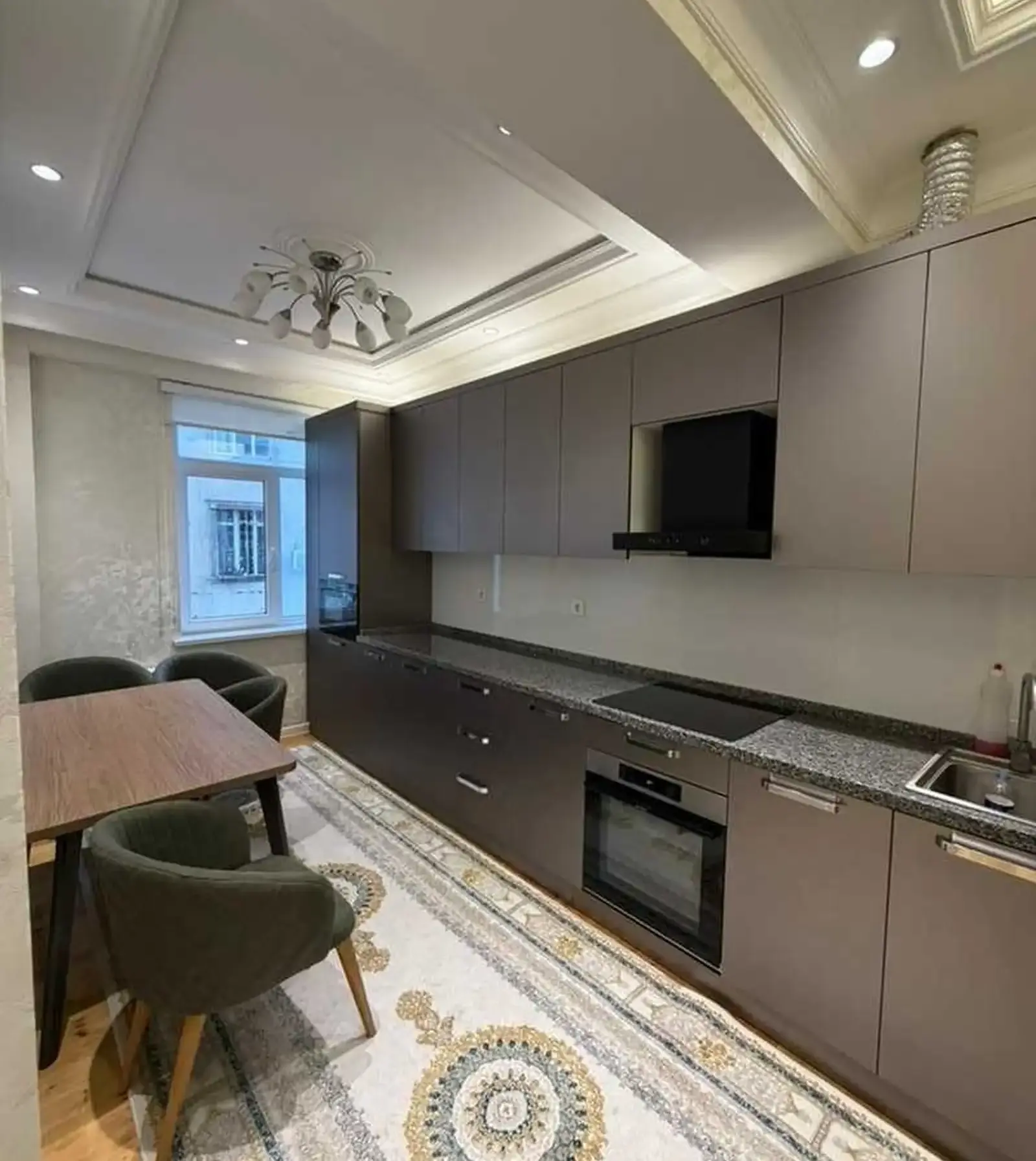 3-комн. квартира, 3 этаж, 100м², Фирдавси