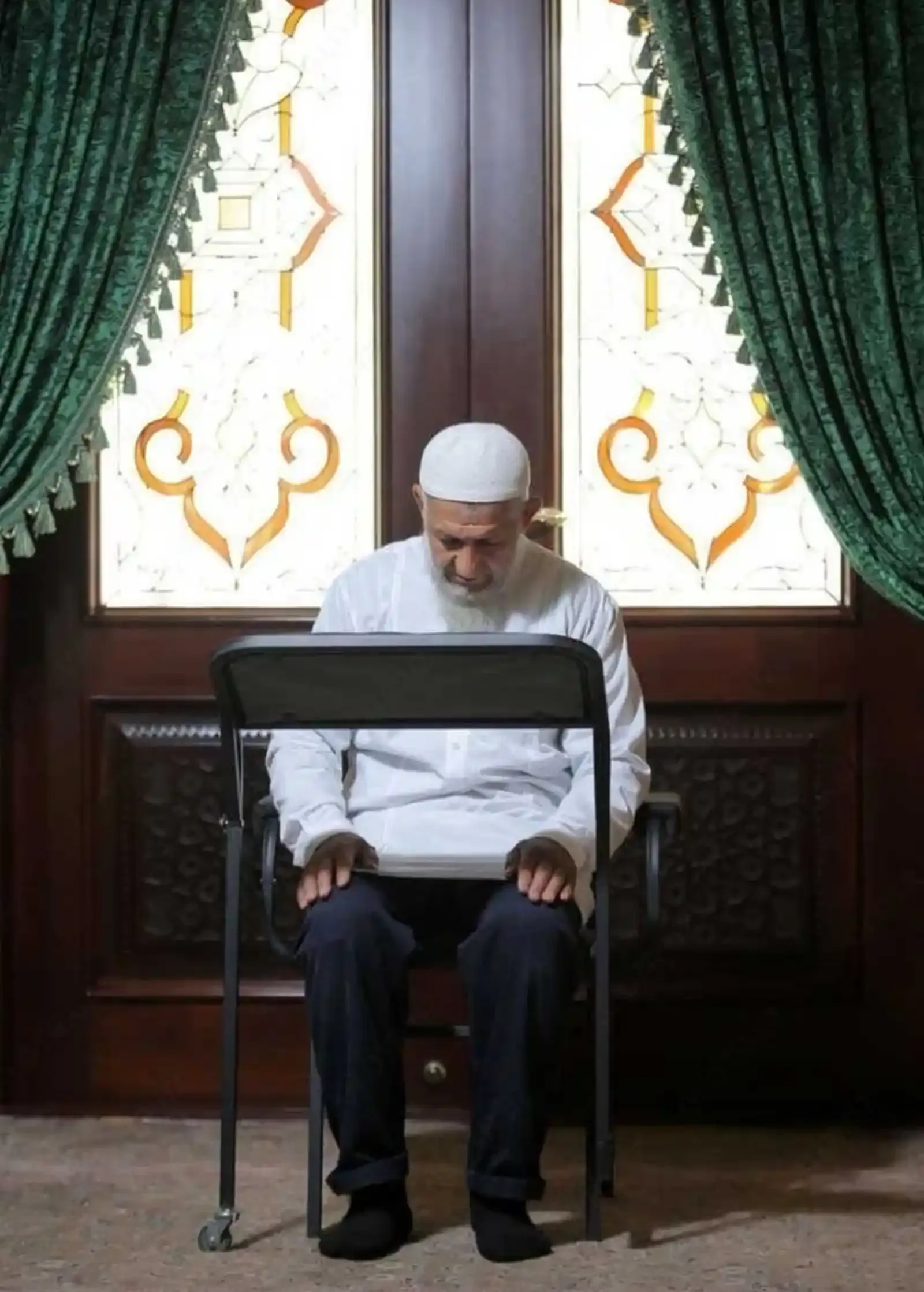 Стул для чтения намаза