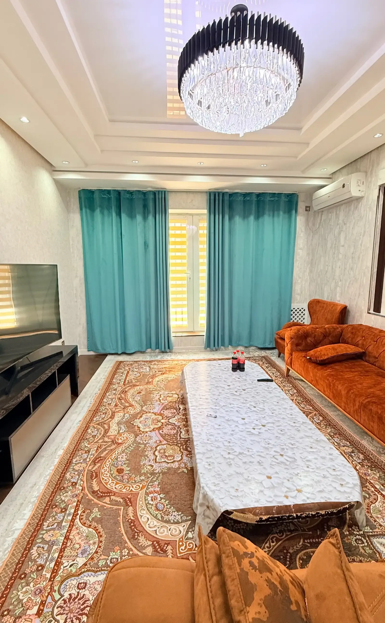 3-комн. квартира, 3 этаж, 97м², Посольство РФ, ориентир — магазин Baby Shop