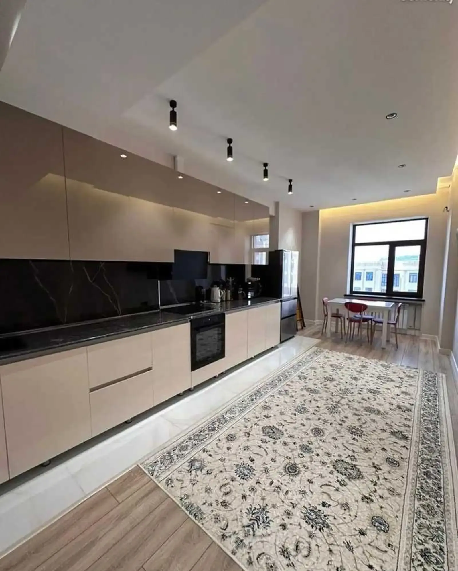 2-комн. квартира, 17 этаж, 90м², Шохмансур