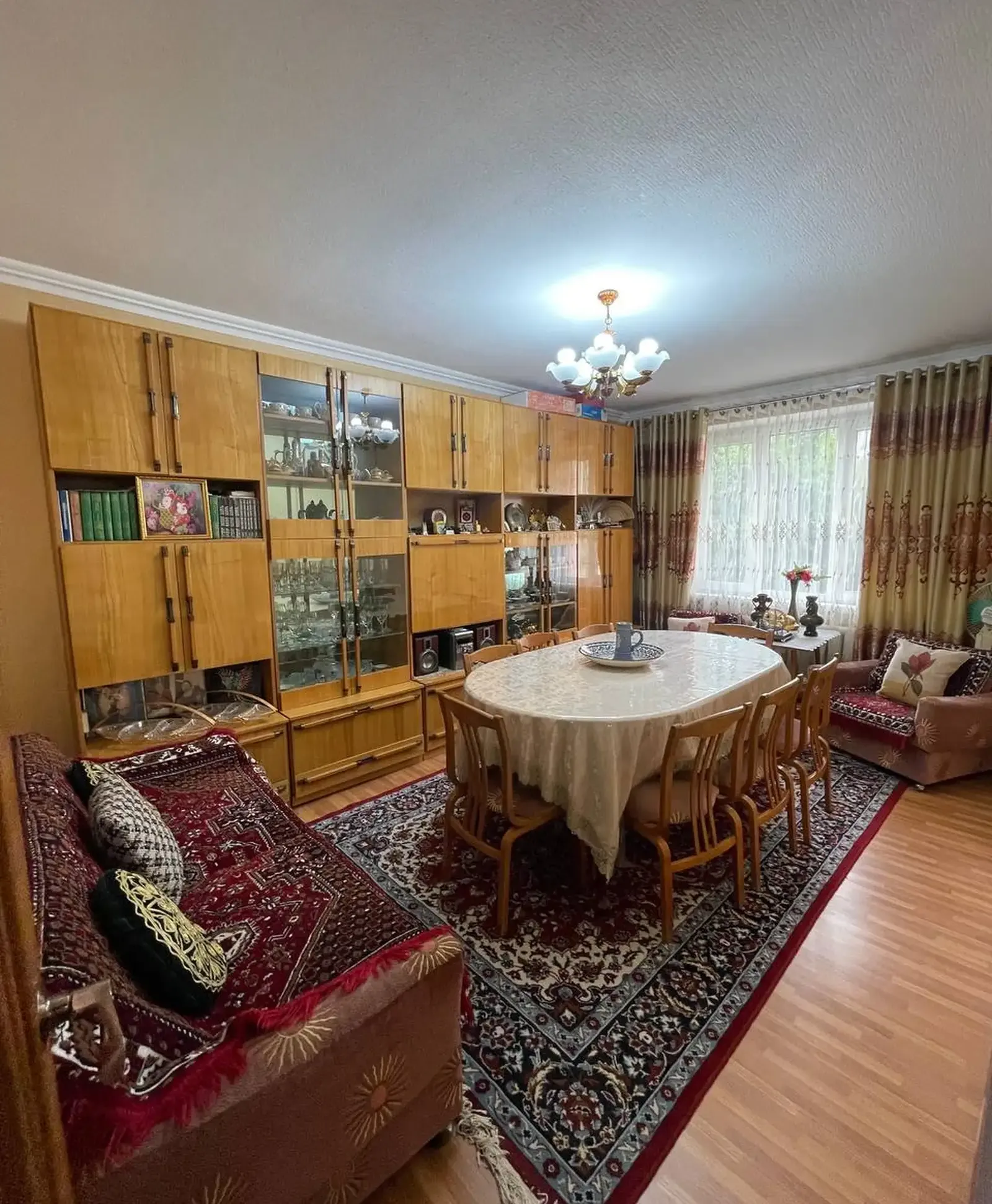 6-комн. квартира, 3 этаж, 126 м², Сино Испечак