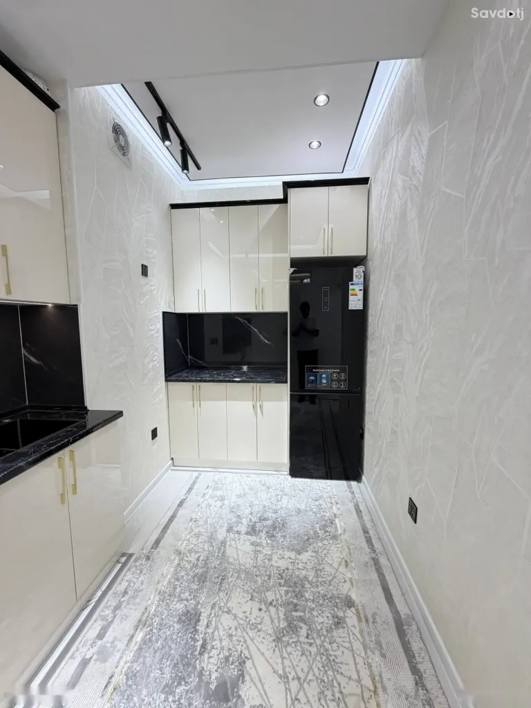 2-комн. квартира, 5 этаж, 65 м², сино