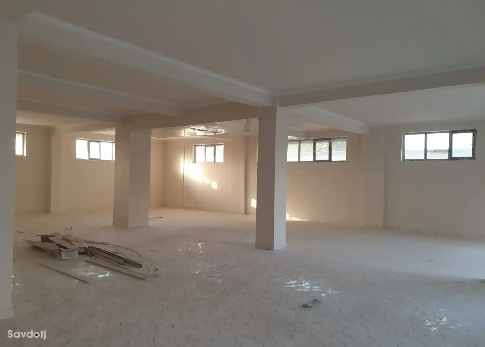 Помещение под свободное назначение, 520м², н.Рудаки Шахраки Сомони к.Бехруз Центр пушти Почта