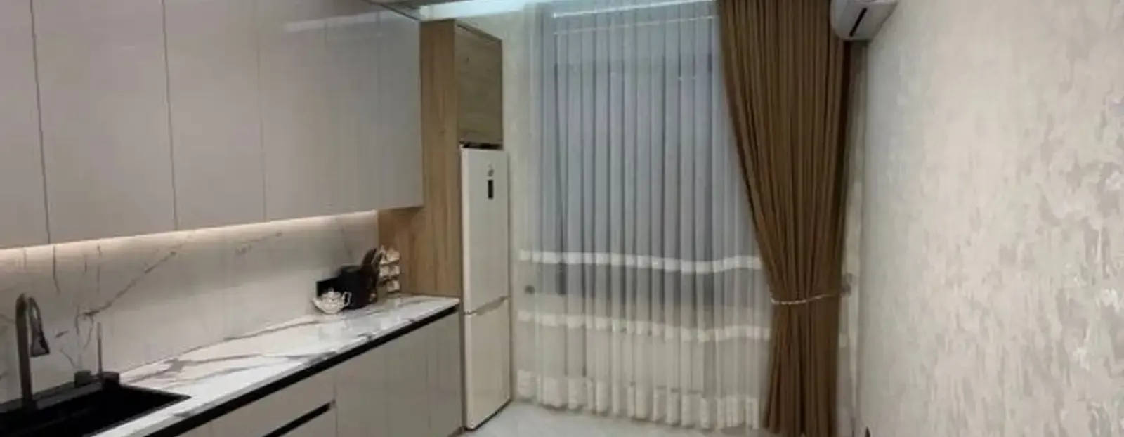 2-к квартира, 13 этаж, 68 м², Сино, 102 мкр, ру ба руи роддом