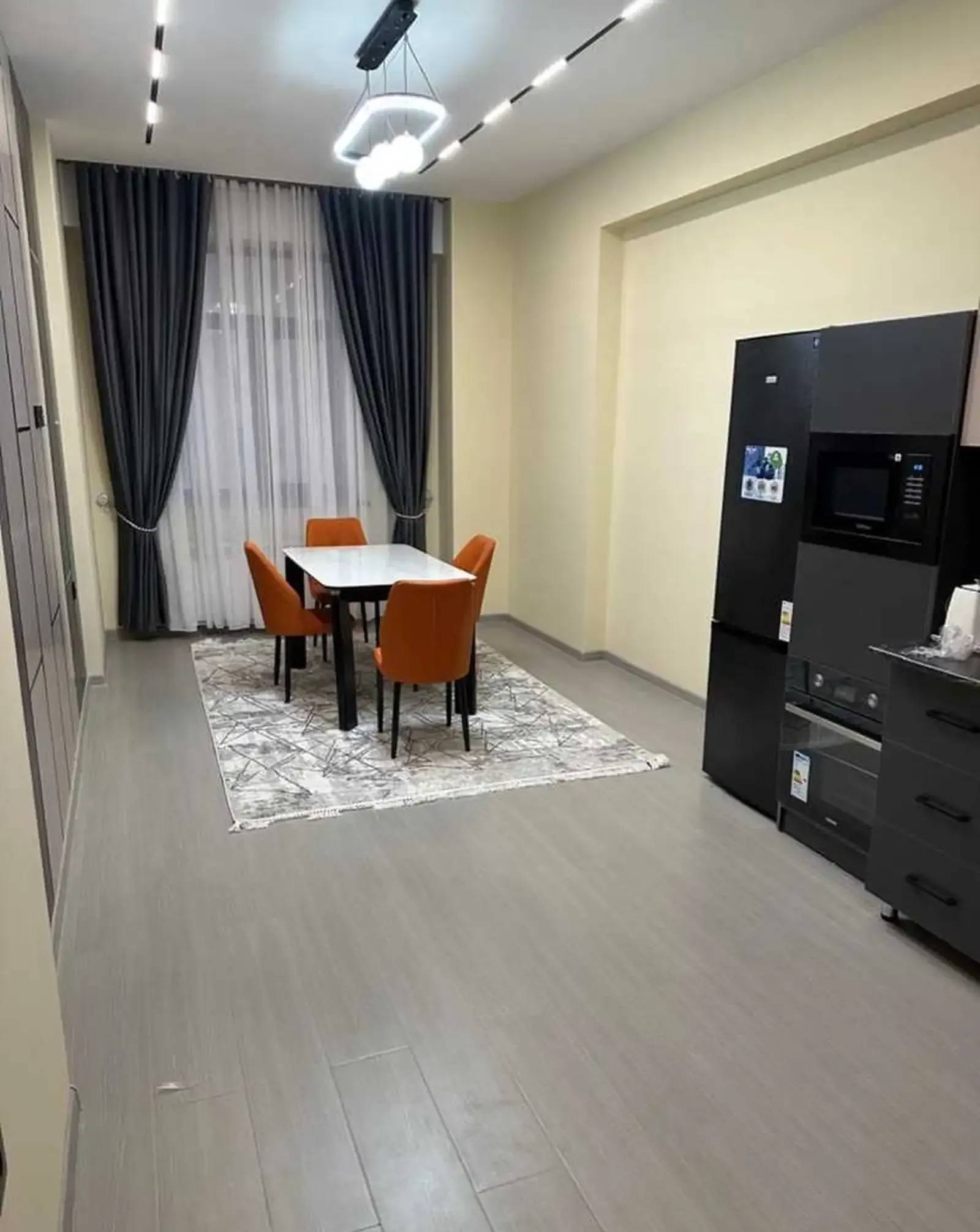 2-комн. квартира, 9 этаж, 97м², Хилтон