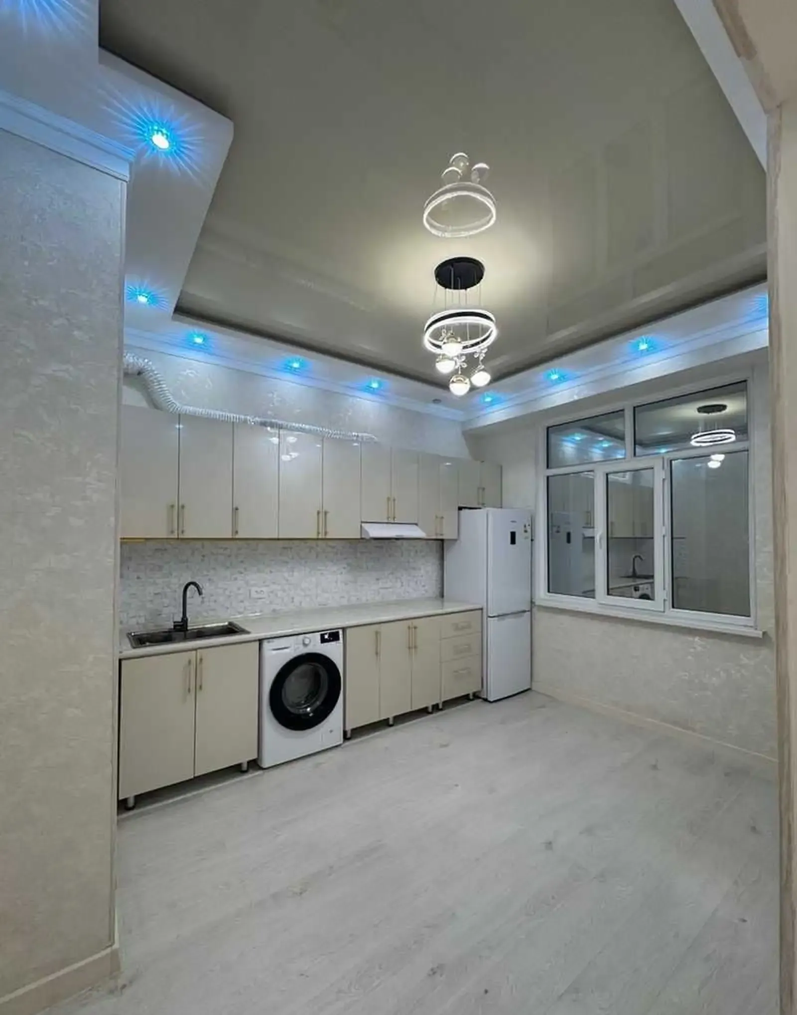 2-комн. квартира, 17 этаж, 73 м, мактаби 28