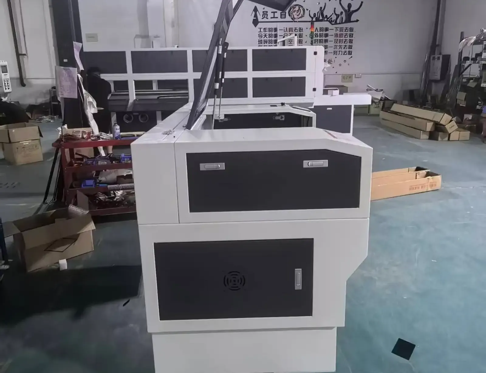 Принтери лазерӣ 600n400