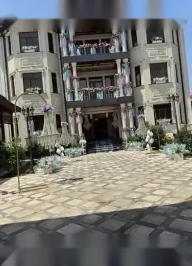 3-этажный, 3 комнатный дом, 1500 м², Шохмансур