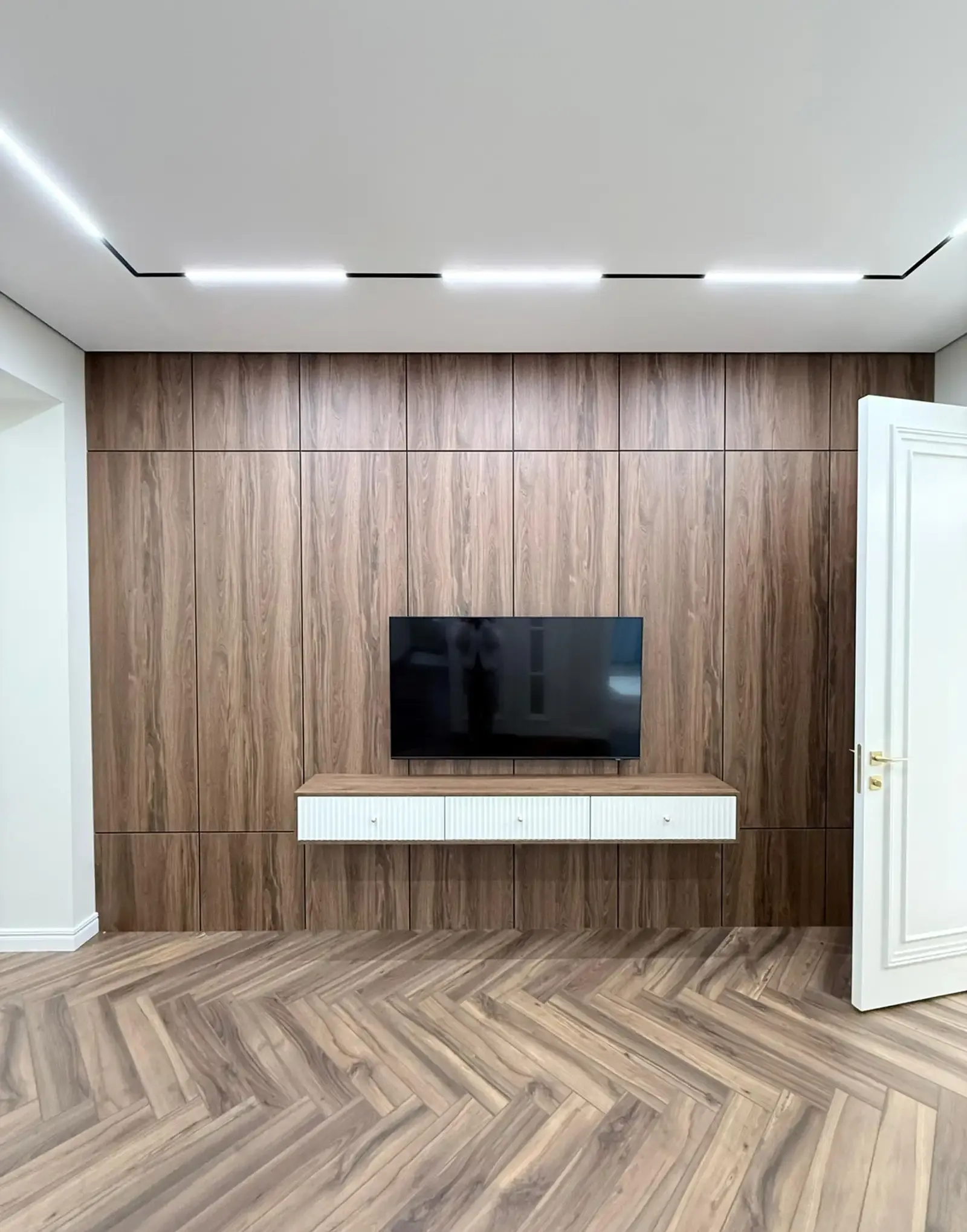 3-комн. квартира, 15 этаж, 137 м², Скорая, Чулочка