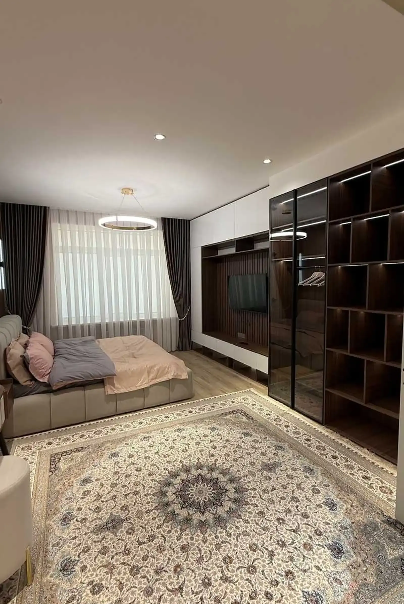 3-комн. квартира, 3 этаж, 156м², шоҳмансур
