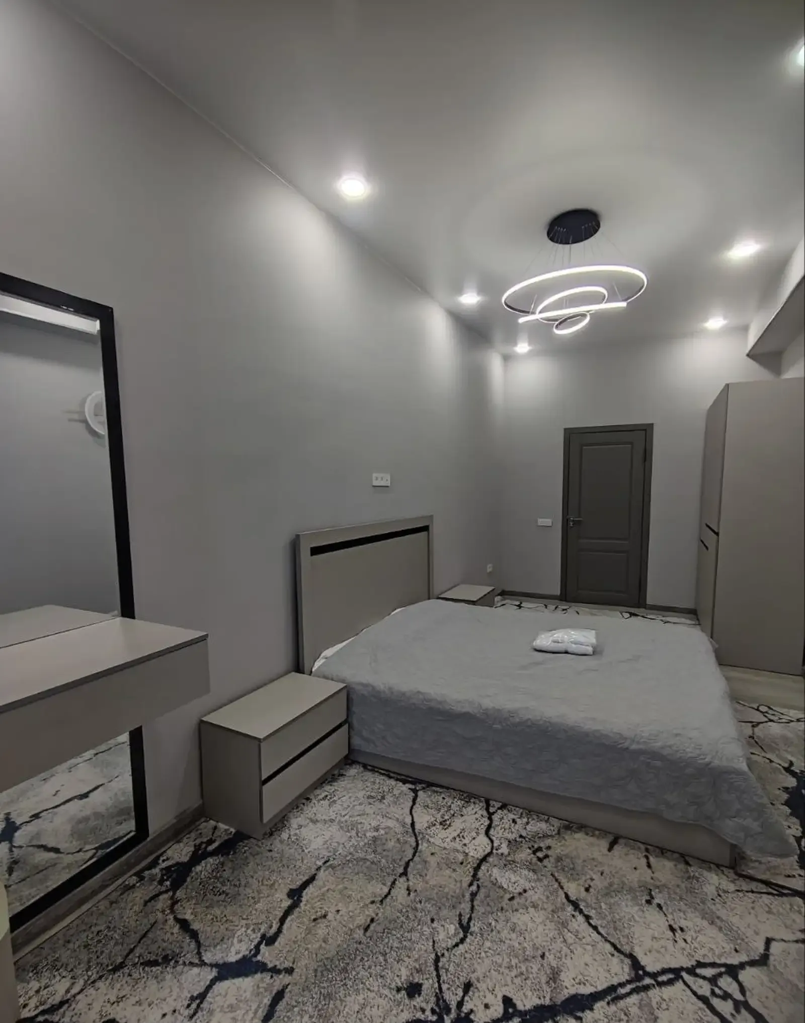 4-комн. квартира, 10 этаж, 111м², Молодежный театр