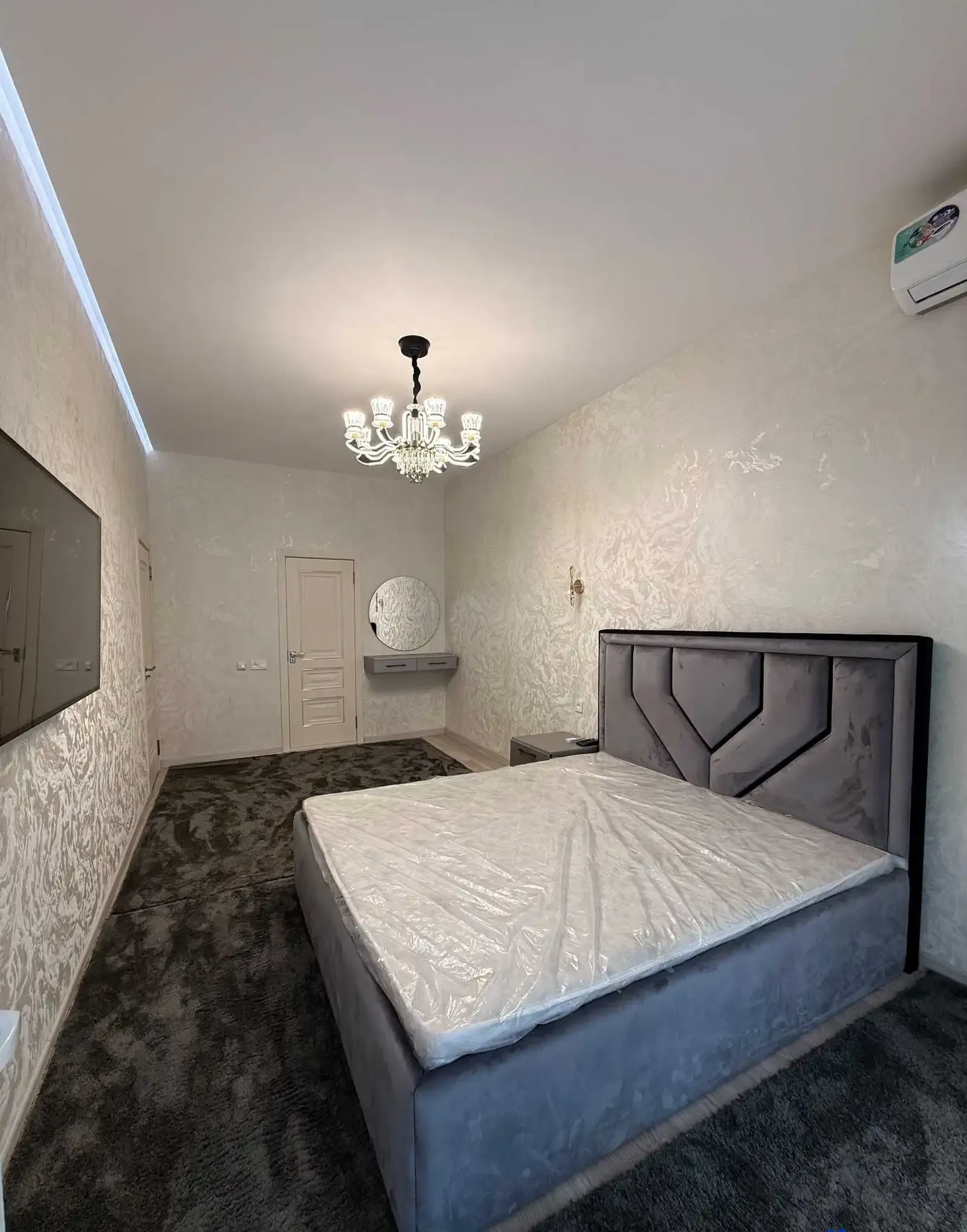 2-комн. квартира, 12 этаж, 77м², Овир