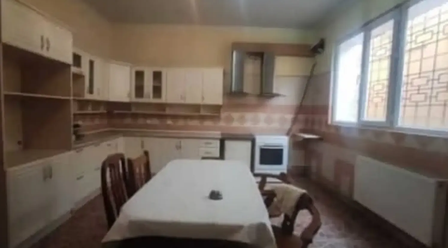 2-этажный, 13 комнатный дом, 480 м², И. Сомони
