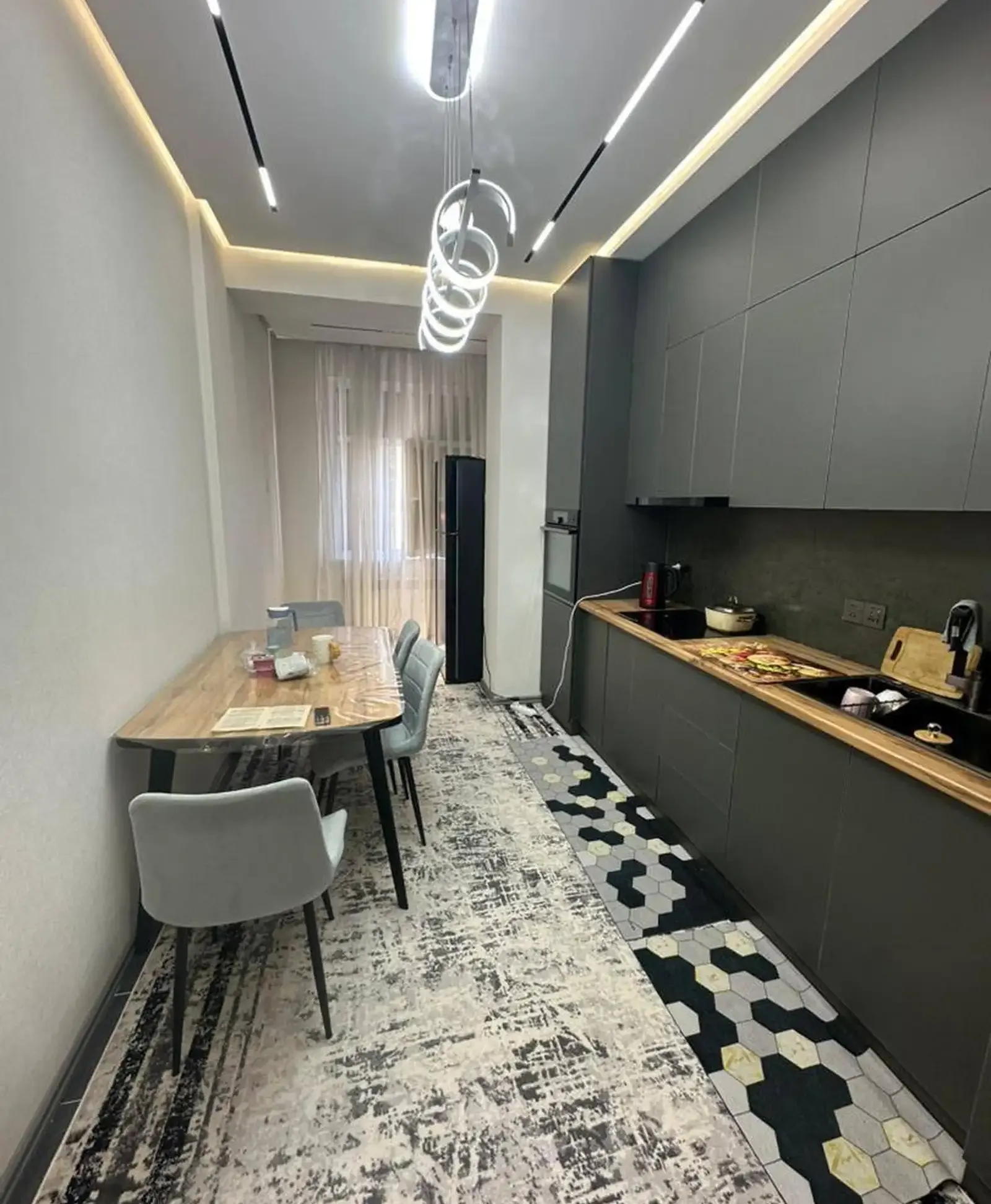 3-комн. квартира, 10 этаж, 77 м², Фирдавси, Молодежный