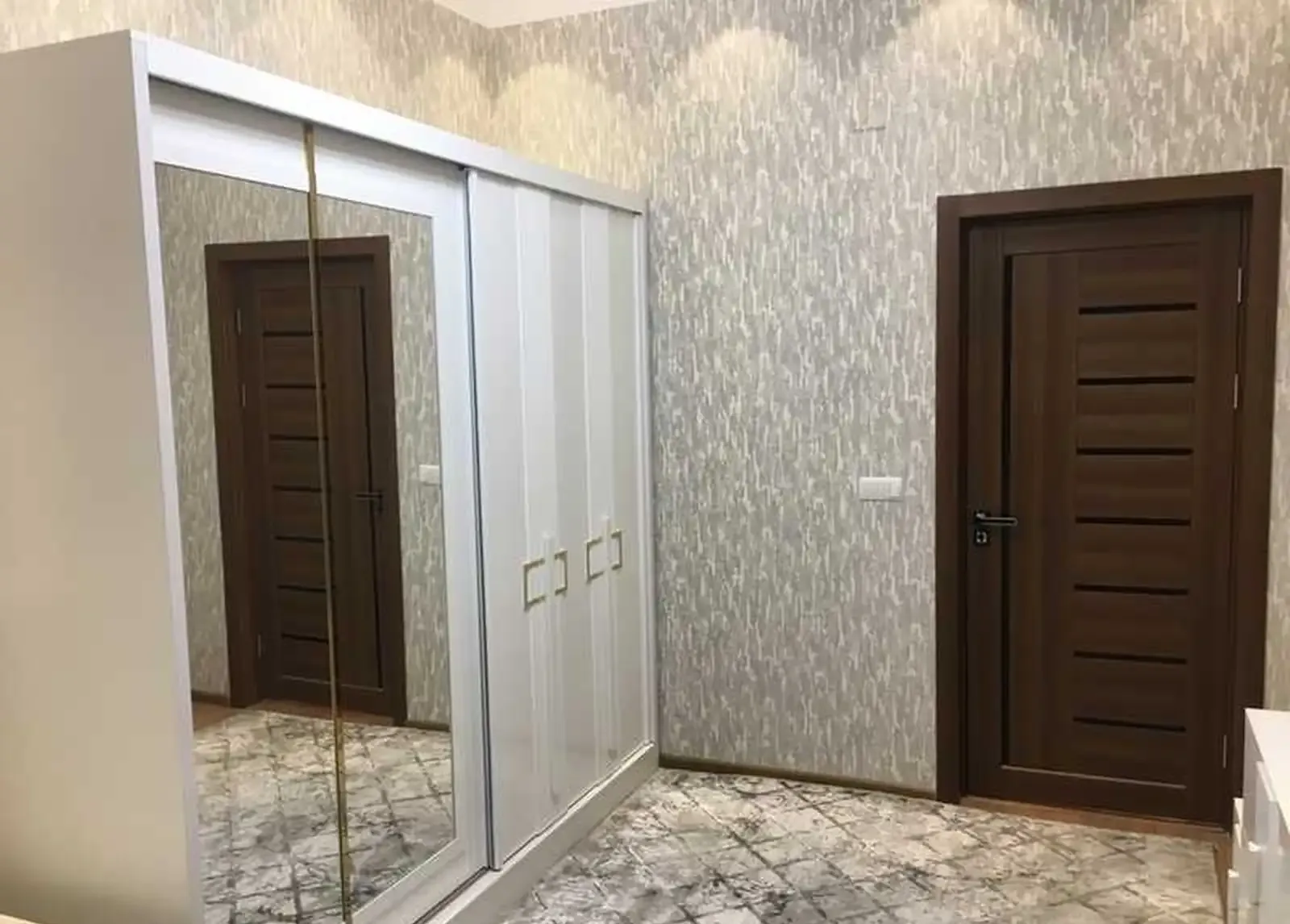 1-комн. квартира, 3 этаж, 40 м², Овир, Гранд отель
