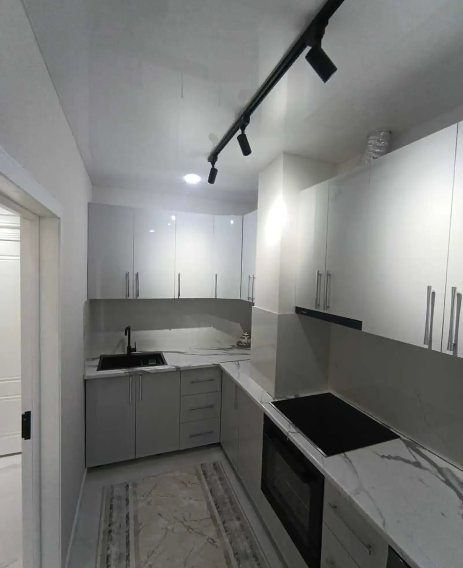 2-комн. квартира, 17 этаж, 70м², И Сомони ру ба ру султанбей