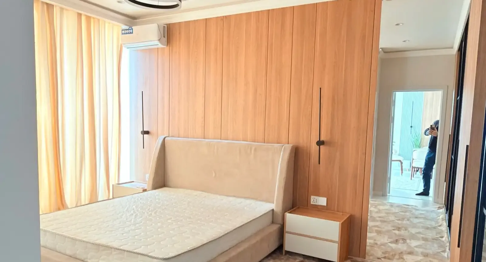 3-комн. квартира, 14 этаж, 175 м², На против Парк Айнӣ (нотариус И. Сомонӣ)